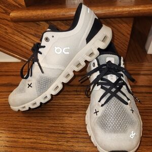 On Cloud X Women's size 6